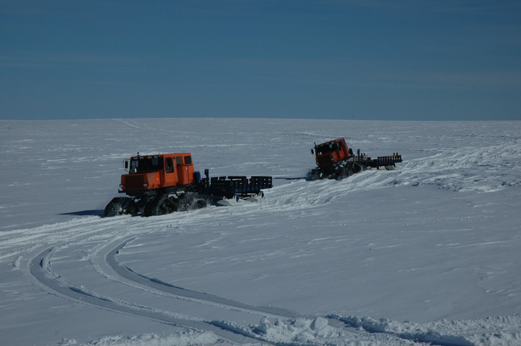 Sno-Cats returning from Halley with empty sledges