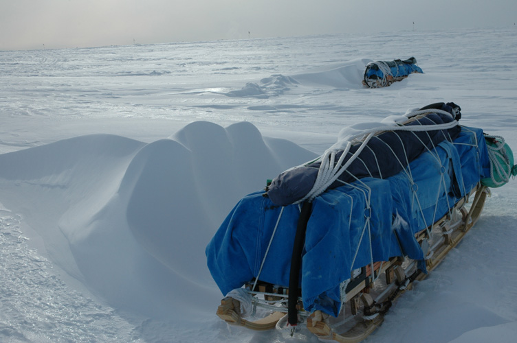 Windtails on Nansen sledges