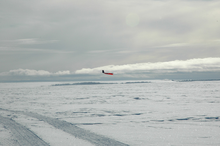 UAV landing on the shelf ice